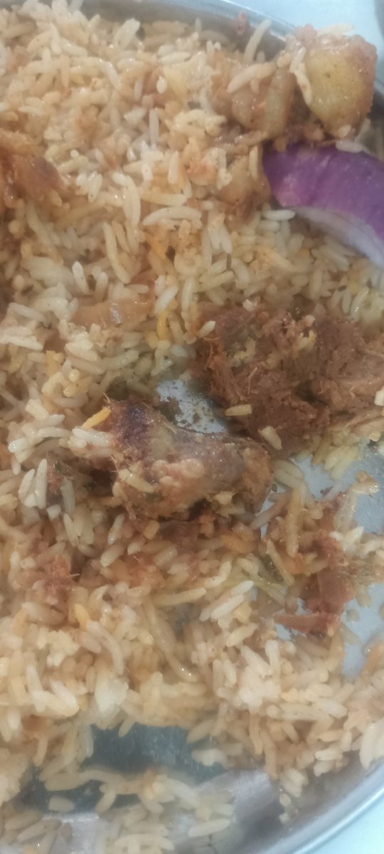 iqbalkhan490's tweet photo. Too much meat is raw. And there is too much oil in the biryani. Khaja hotel PVNR piller no  245 and 256 And there is a lot of dirt. The Food Safety Department is requested to Took strict action   I have table ordered  2 plates and a single. Abi, my stomach hurts. And pay 280 rupees. @cfs_telangana 
@fssaiindia  @AFCGHMC