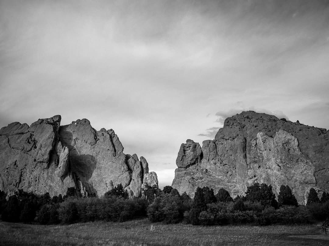 ohearn's tweet photo. garden of the gods #photography #colorado #Geology #mountains https://t.co/qlaiB3s1F1