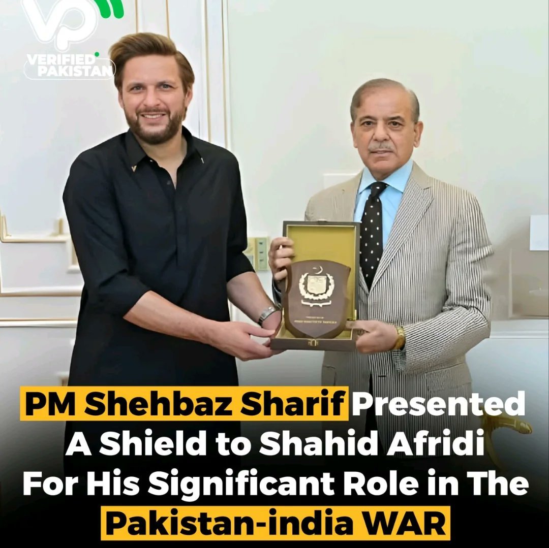 We_our_planet's tweet photo. Both teams played well, players from each side receiving Man of the Match awards. Courageous hero, who destroyed S-400 system, shot down 6 Indian jets using  IPL-15 ball, and led the frontline operation, awarded the highest bravery award for his  outstanding performance https://t.co/poWpKUOR19