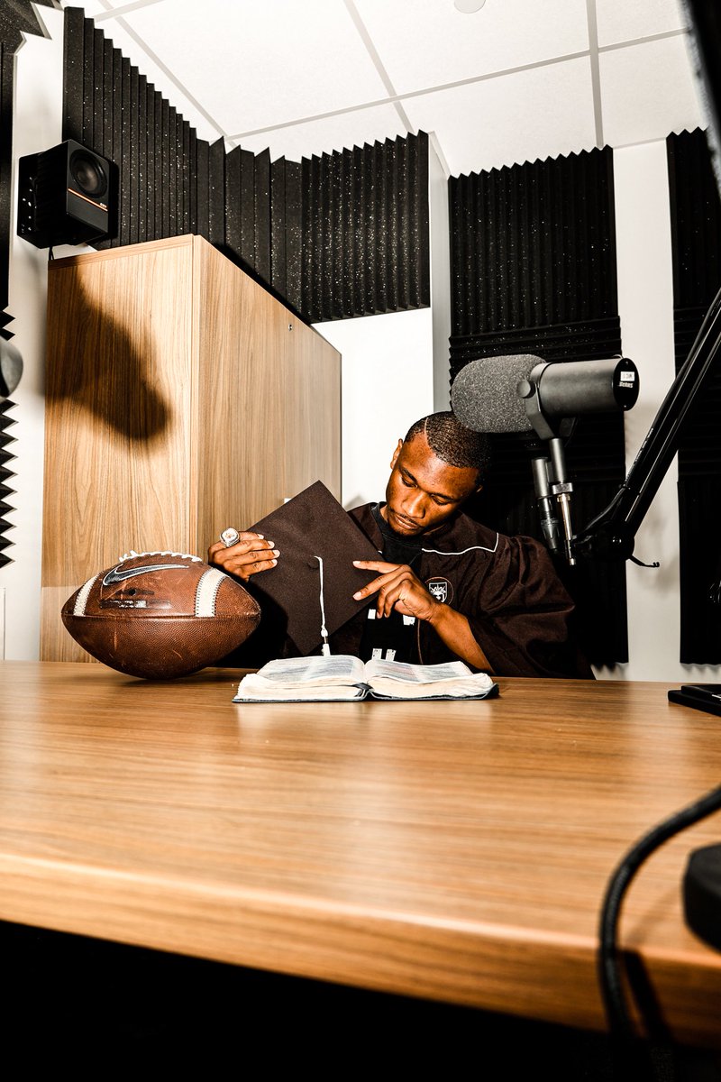 B.A with High Honors in Journalism with Minors in Religious Studies &amp; Jewish Studies from Lehigh University. 3.73 GPA. Not too bad for a kid from the Soufside of Atlanta. 
#THANKYOUJESUS #GHBG