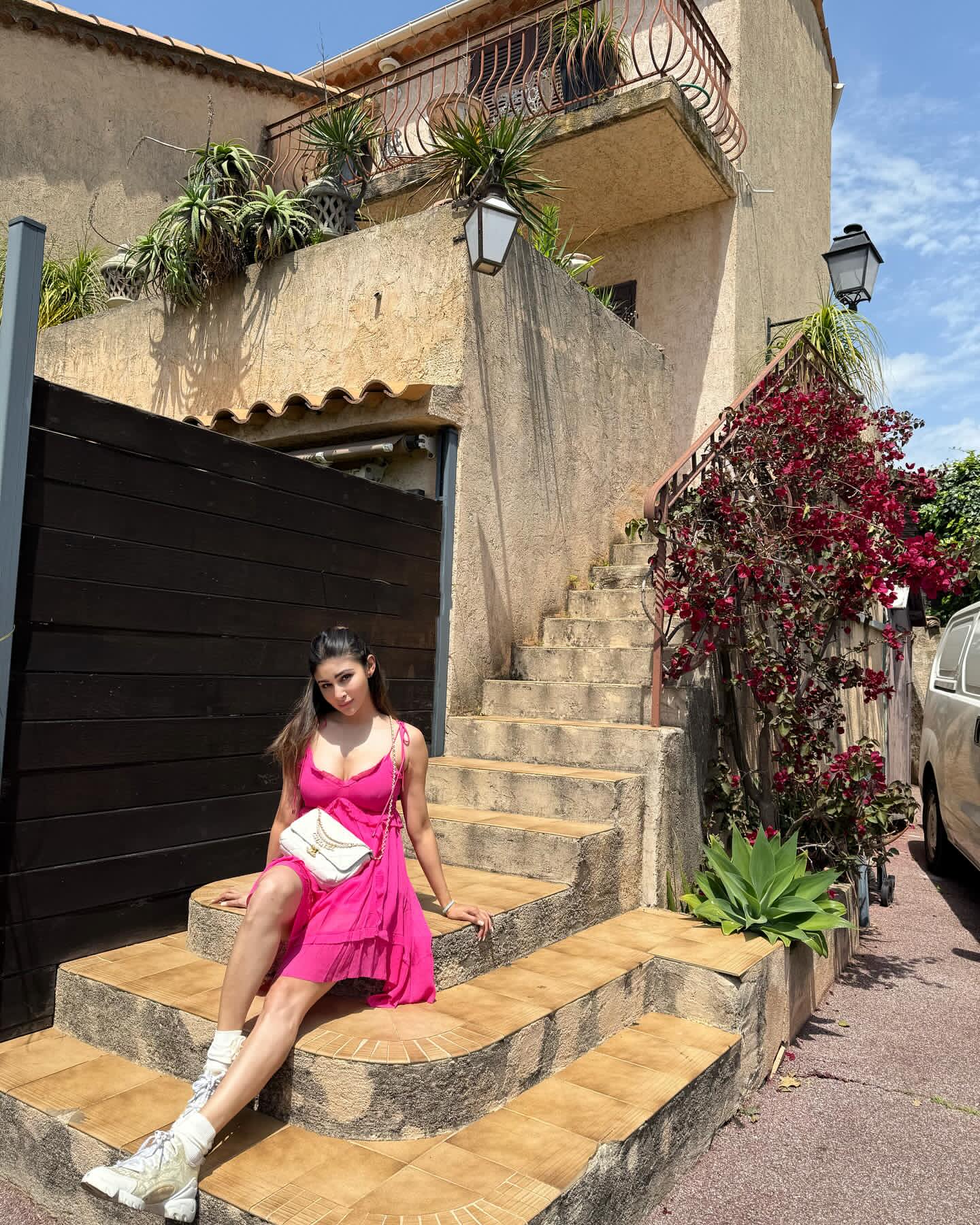 GrVHkZ7asAAUaj7?format=jpg&name=large