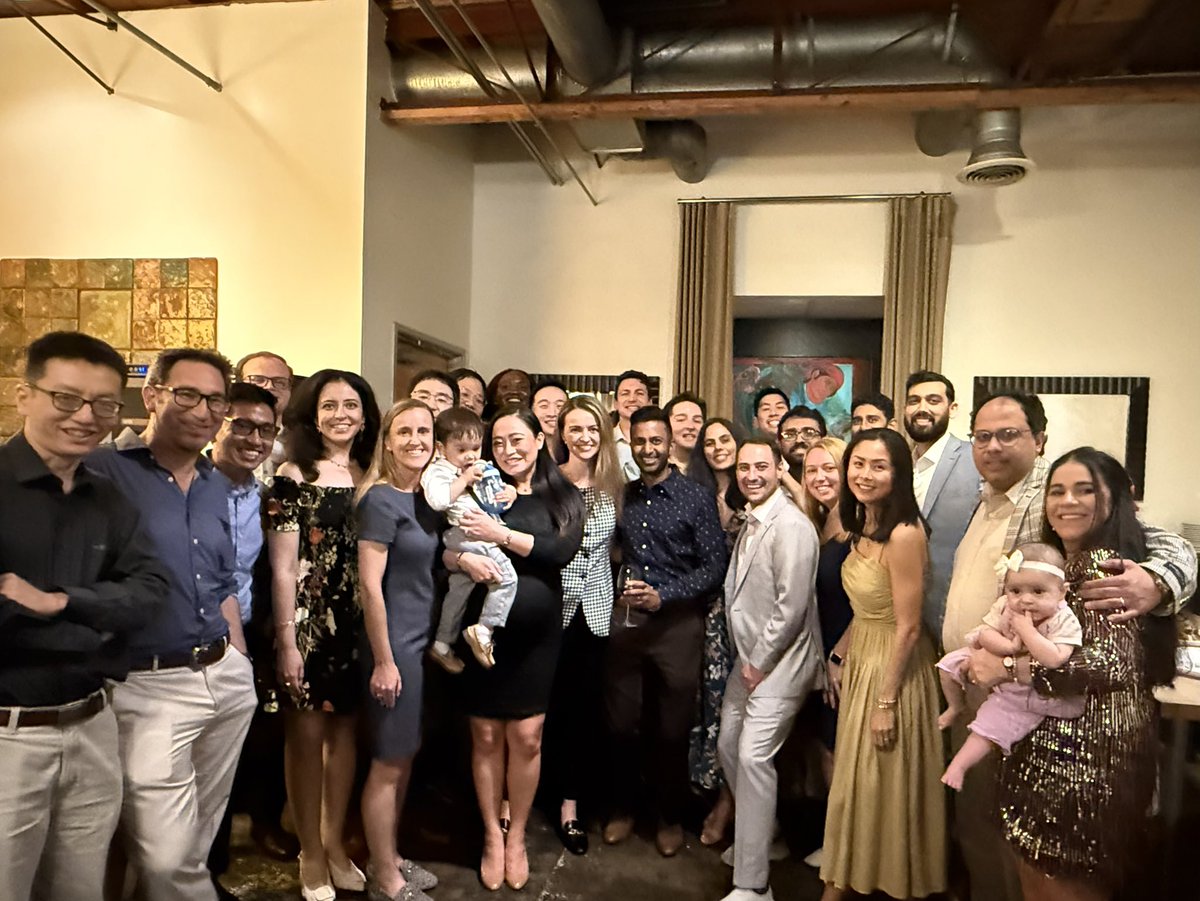 NiuSanford's tweet image. Congrats to our 5 graduating residents: Drs. Maureen Aliru, Ahmed Elamir, Meng-Lun Hsieh, Misha Miljanic, &amp;amp; Steven Montalvo.

Great doctors &amp;amp; even better people!

(Graduation was early this year, meaning we get another month w these awesome seniors).

Gonna miss them so much ❤️