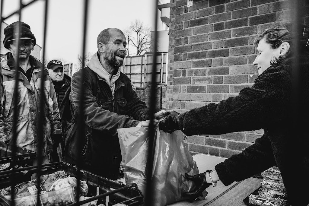 🚀 Community kindness in action!

A huge shoutout to the Good Shepherd charity in Wolverhampton! 💙 We’ve made a further donation to help them provide essential food, clothing &amp; services to those in need. Together, we can make a difference! 🙌  

tettenhallrotary.org.uk/%f0%9f%8c%9f-m…

#Rotary