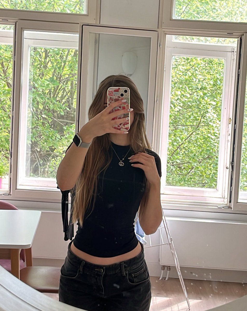 evy 🐦‍⬛ tweet media