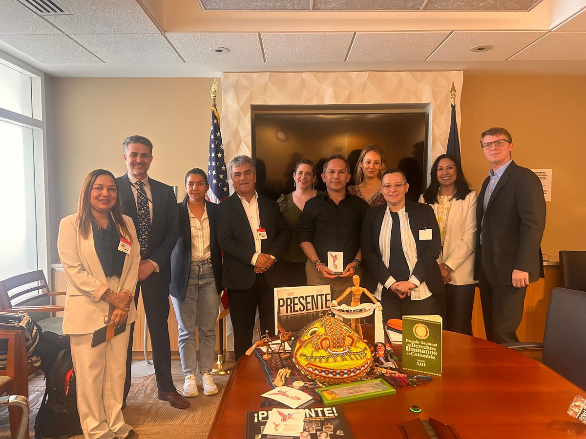 Fundación Forjando Futuros (@forjandofuturos) on Twitter photo Nuestra directora, Nora Saldarriaga, está en gira de incidencia por la defensa de los #DDHH en el <a href="/StateDept/">Department of State</a> de EE. UU. Con <a href="/WOLA_org/">WOLA</a>, <a href="/DiakoniaLA/">Diakonia América Latina</a>, @actchurchsweden y los ganadores del Premio Nacional de DD.HH. 2024 destacamos la urgencia de defender la vida en los territorios. Nuestra directora, Nora Saldarriaga, está en gira de incidencia por la defensa de los #DDHH en el <a href="/StateDept/">Department of State</a> de EE. UU. Con <a href="/WOLA_org/">WOLA</a>, <a href="/DiakoniaLA/">Diakonia América Latina</a>, @actchurchsweden y los ganadores del Premio Nacional de DD.HH. 2024 destacamos la urgencia de defender la vida en los territorios.