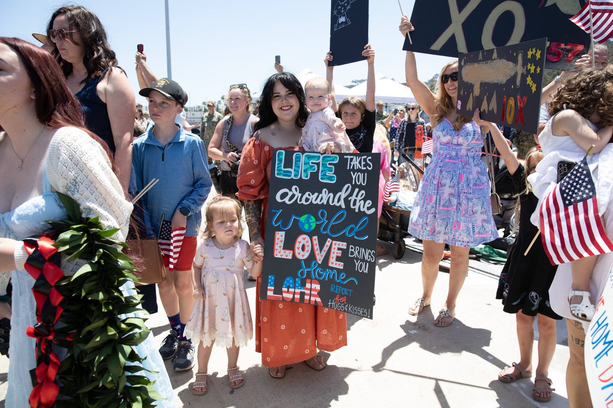 U.S. Navy (@usnavy) on Twitter photo Welcome home, shipmates!! 🎉🇺🇸
Los Angeles-class fast-attack submarine USS Alexandria (SSN 757) returned home to Naval Base Point Loma following a successful seven-month deployment to the <a href="/INDOPACOM/">U.S. Indo-Pacific Command</a> area of responsibility, May 15, 2025. #USNavy Welcome home, shipmates!! 🎉🇺🇸
Los Angeles-class fast-attack submarine USS Alexandria (SSN 757) returned home to Naval Base Point Loma following a successful seven-month deployment to the <a href="/INDOPACOM/">U.S. Indo-Pacific Command</a> area of responsibility, May 15, 2025. #USNavy