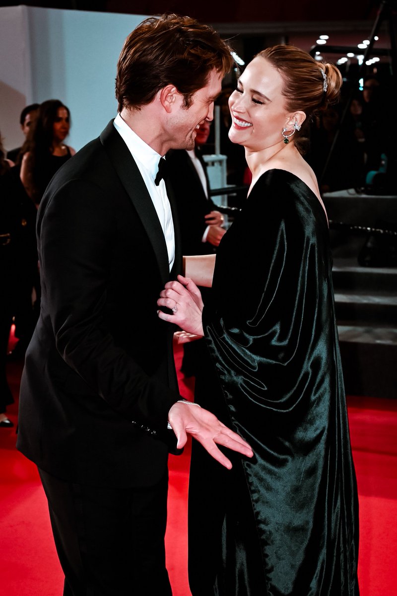 candykizzes24's tweet photo. Giving me everything I wanted ✨️
#diemylove #jenbert https://t.co/iJo5iZlQD8