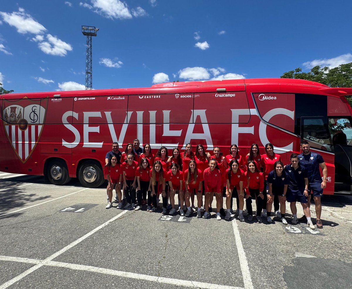 SevillaFC_Fem's tweet image. El #SevillaFCFem, rumbo a Madrid para disputar el Torneo Juvenil Femenino de la @rfef (en las instalaciones  Miguel Ángel Nieto,de Boadilla). 🏆🤍❤️

Dicho torneo lo disputan los 16 equipos de la @LigaF_oficial y comprende edades entre 16 y 18 años. Las blanquirrojas se medirán…