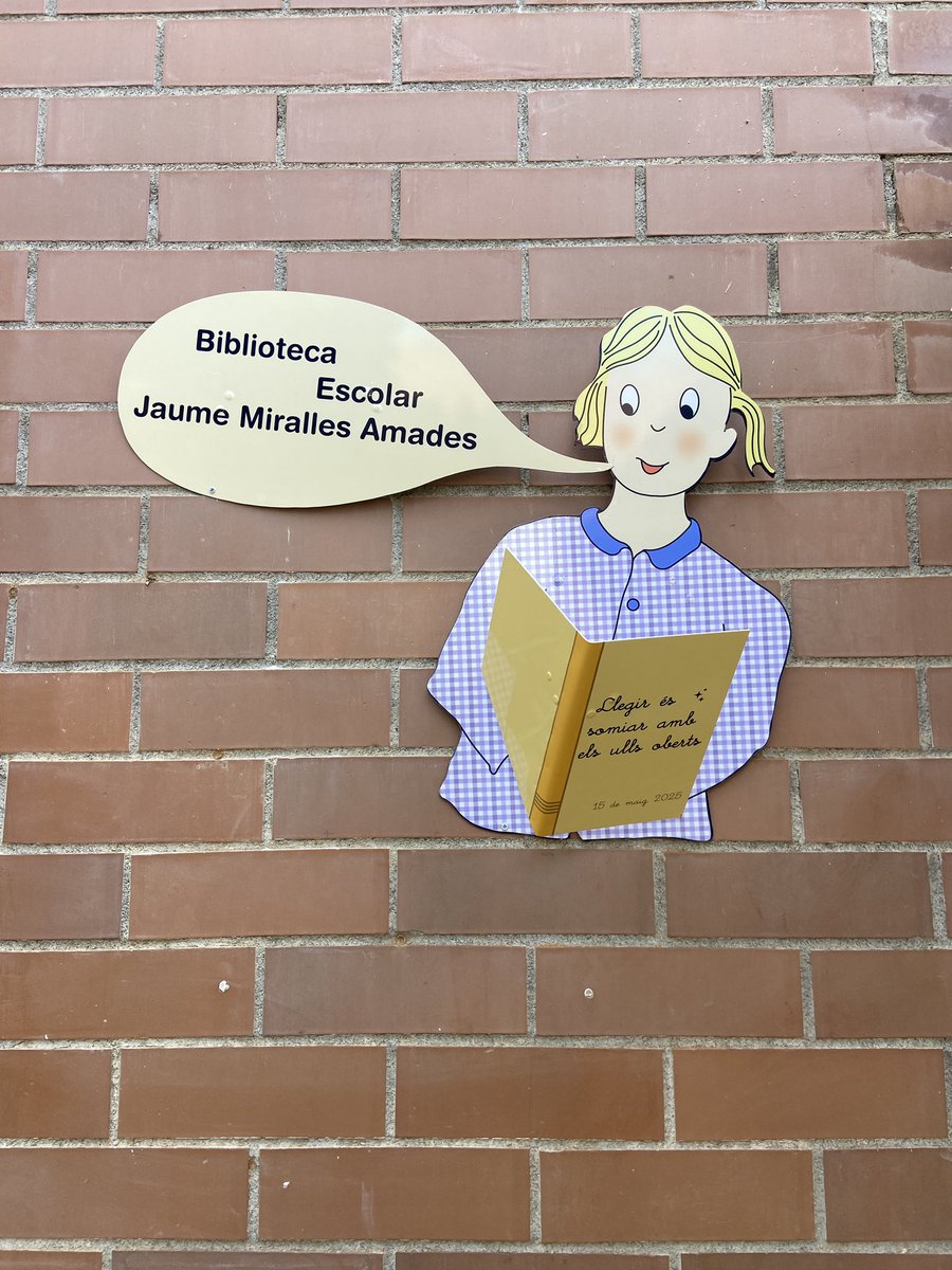 eAbelFerrater's tweet photo. Aquesta setmana passada vam posar nom a la biblioteca de l’escola per tal d’homenatjar a l’ex-mestre i ex-director de l’escola Jaume Miralles Amades. @AjSelvadelCamp #bibliotecaJaumeMirallesAmades #escolaabelferrater https://t.co/Diqn6ACmcl
