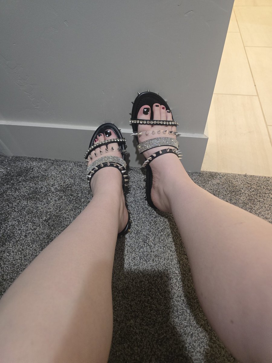 Forgot to post these beauties 😌 

Feet • Footmodel • Feetworship • Feetmodel • Soles • Toes • Foot