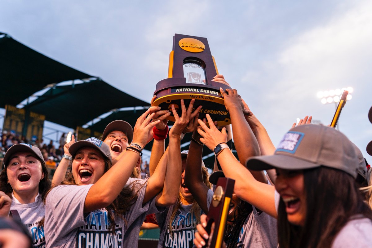 GAFollowers's tweet image. Congratulations to UGA Women's Tennis on winning the National Championship! 🏆🙌🥳