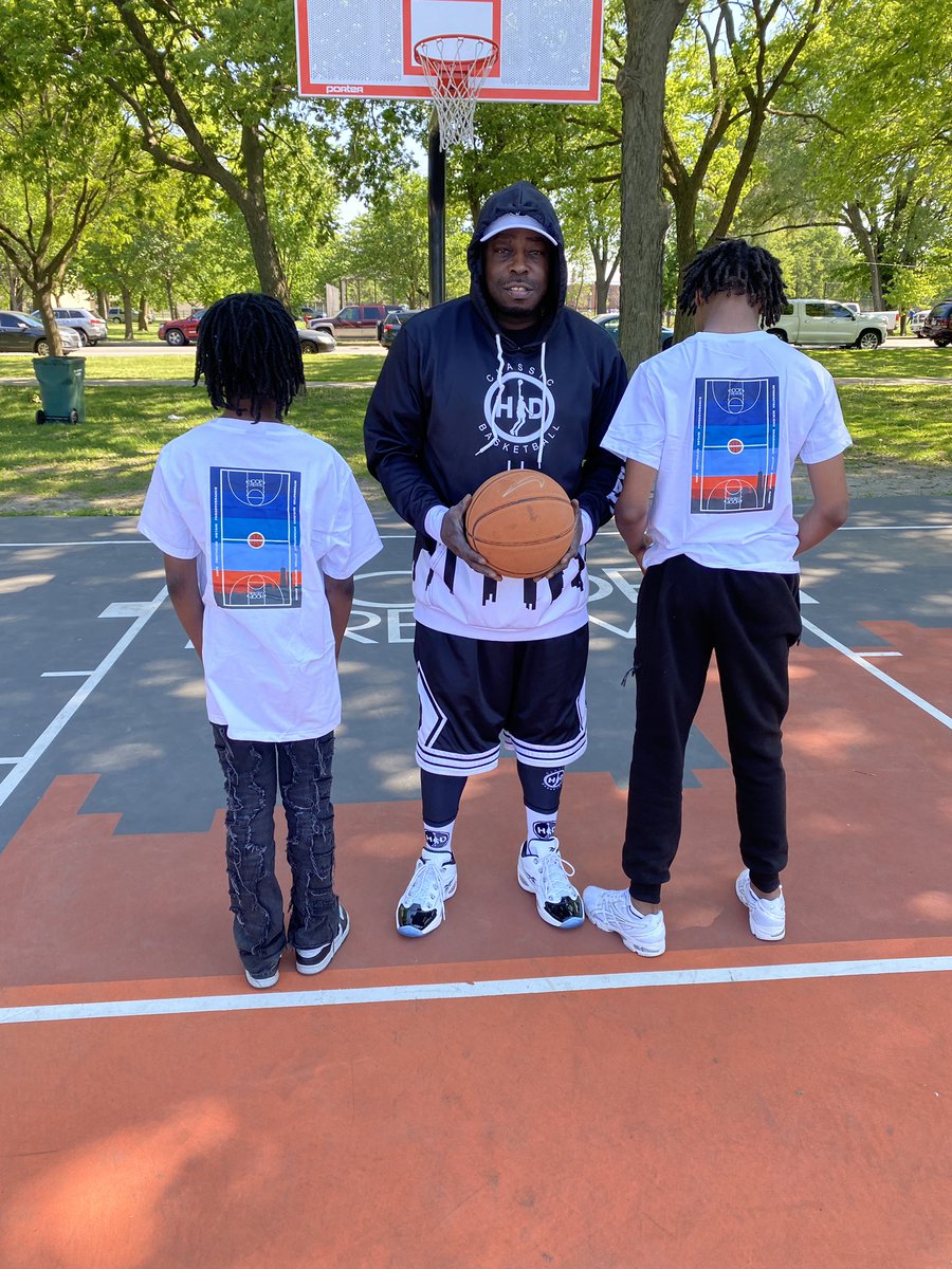 Hoop Dreams Never Die They Get Passed On🔥🏀💯👍🏾👏🏾💪🏾#HD30 <a href="/OGHoopDreams/">Hoop Dreams The Podcast</a> <a href="/hoop22dreams/">William Gates</a>
