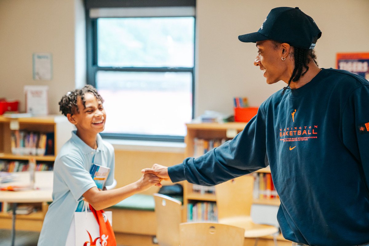 Monumental Sports & Entertainment (@mse) on Twitter photo Last week, through MSE's partnership with <a href="/EverybodyWinsDC/">Everybody Wins DC</a>, <a href="/WashMystics/">Washington Mystics</a> player Brittney Sykes read to a classroom of young female athletes at Savoy ES, where each student received a book to add to their personal library along with some new Mystics gear. đ
#BeMonumental Last week, through MSE's partnership with <a href="/EverybodyWinsDC/">Everybody Wins DC</a>, <a href="/WashMystics/">Washington Mystics</a> player Brittney Sykes read to a classroom of young female athletes at Savoy ES, where each student received a book to add to their personal library along with some new Mystics gear. đ
#BeMonumental