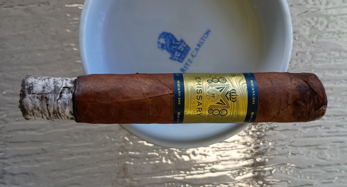 Review of Macanudo Emissary France Cigar: 
cigarczars.com/review/macanud…
