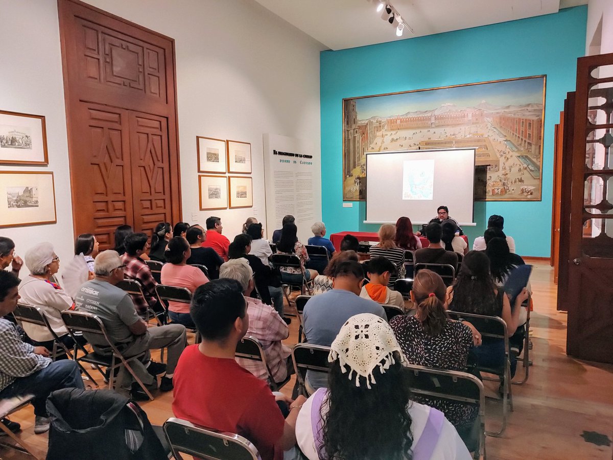 Agradecemos a las personas que se dieron cita ayer en el #SalonDeCabildos para escuchar la charla: Los límites históricos de la Ciudad de México, dentro de la #NocheDeMuseos en el #DIM2025 también felicitamos y agradecemos a Juan Carlos Briones Vargas por su exitosa participación