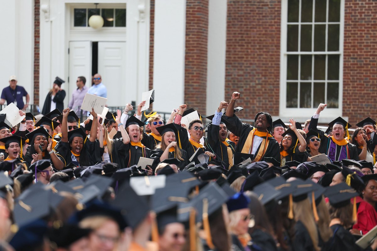 uvadatascience's tweet photo. A day we'll never forget!

#Grad #UVA #DataScience https://t.co/YYDsZWW76z
