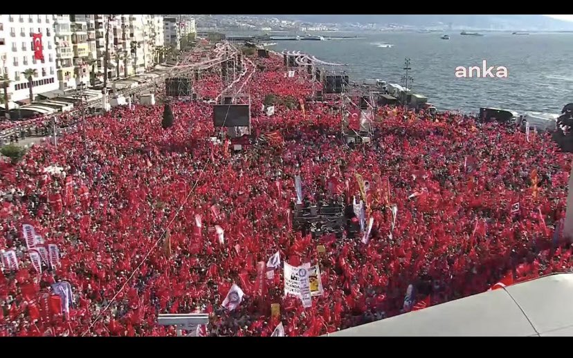 Meryem_03's tweet photo. Canım İzmir ♥️
#imamoğluheryerde #ekremimamoğlu #dikkathalkkonuşuyor #chp #chpmiting #izmir https://t.co/AbLFNXwIbb