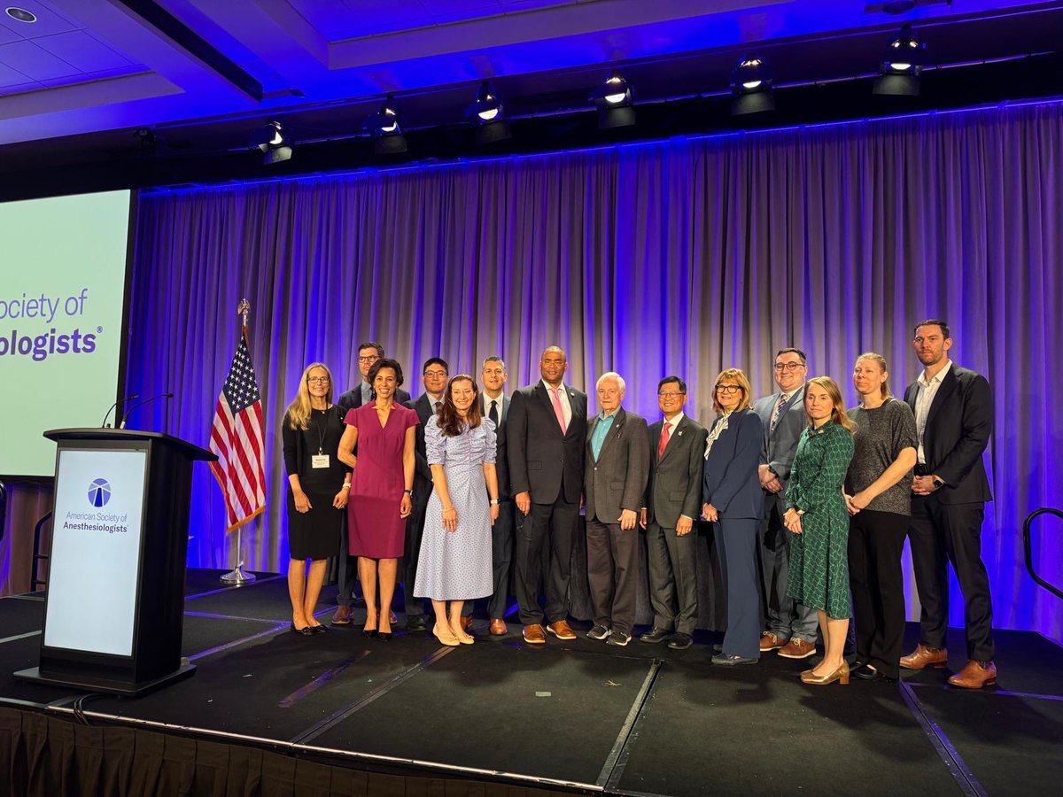 uttyler_anes's tweet image. Two weeks ago our resident, Dr. Bohannon, attended @ASALifeline #LegCon25 in Washington, D.C.! He and other #PhysicianAdvocates discussed important topics relevant to anesthesiology with congressional representatives and staff.