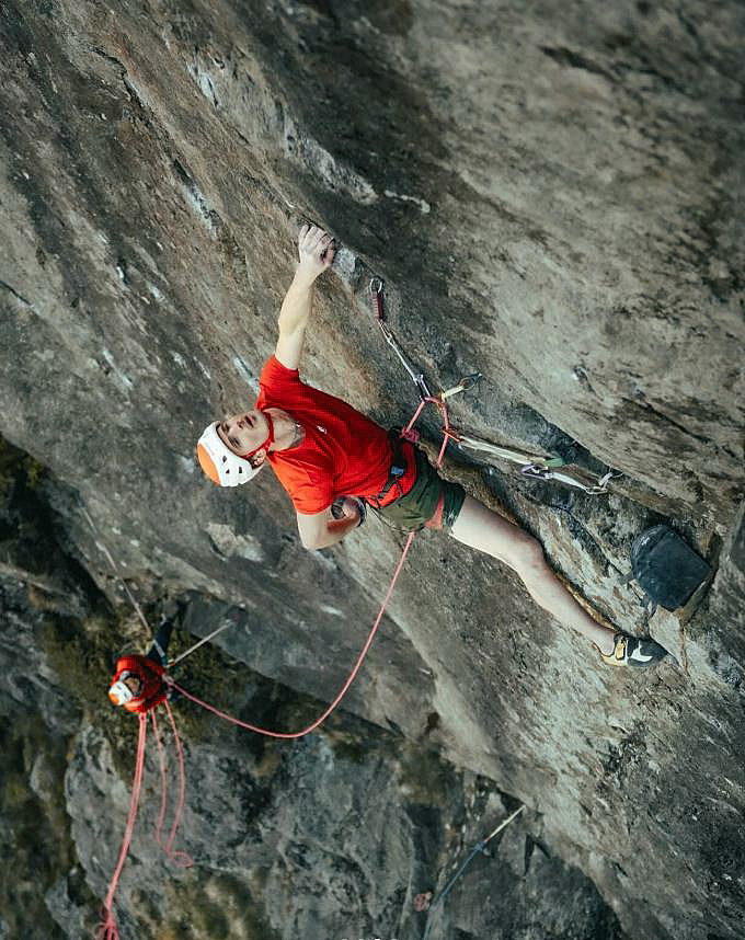 Adam Ondra makes history by flashing Lexicon (E11 7a)

Red-hot news from the Lake District is that Adam Ondra has flashed Lexicon, Neil Gresham’s E11 7a Pavey Ark testpiece. climber.co.uk/news/adam-ondr…