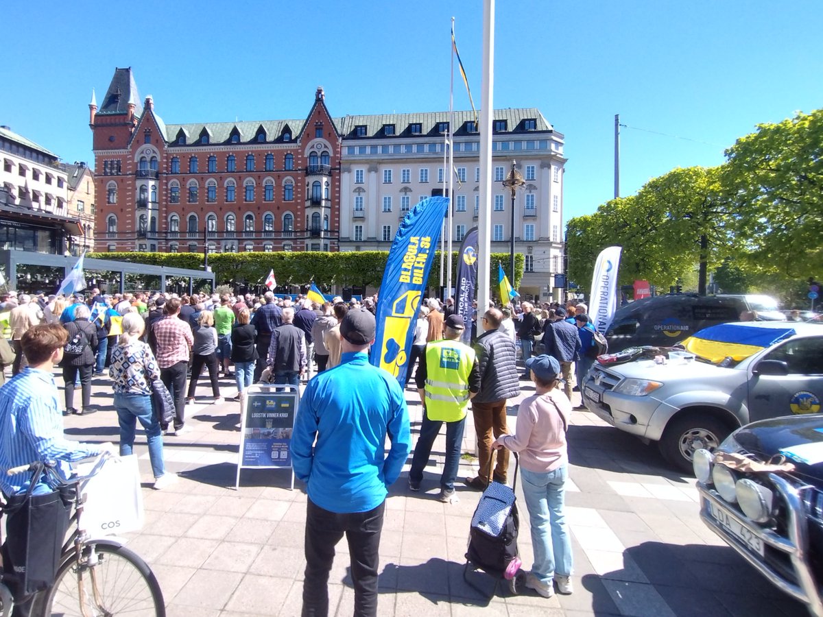 Quartermaster for Ukraine (@qm_for_ukraine) on Twitter photo Another amazing car from <a href="/LKABgroup/">LKAB</a>, at display at <a href="/Mandagsrorelsen/">Måndagsrörelsen</a> 's weekly rally in Stockholm. Car filled w wound-packing kits, made by <a href="/Anders_Lindberg/">Anders Lindberg</a> .
Next stop Ukraine! Thank you so much for cars and equipment!
rekyl.org/produkt/sarska… Another amazing car from <a href="/LKABgroup/">LKAB</a>, at display at <a href="/Mandagsrorelsen/">Måndagsrörelsen</a> 's weekly rally in Stockholm. Car filled w wound-packing kits, made by <a href="/Anders_Lindberg/">Anders Lindberg</a> .
Next stop Ukraine! Thank you so much for cars and equipment!
rekyl.org/produkt/sarska…