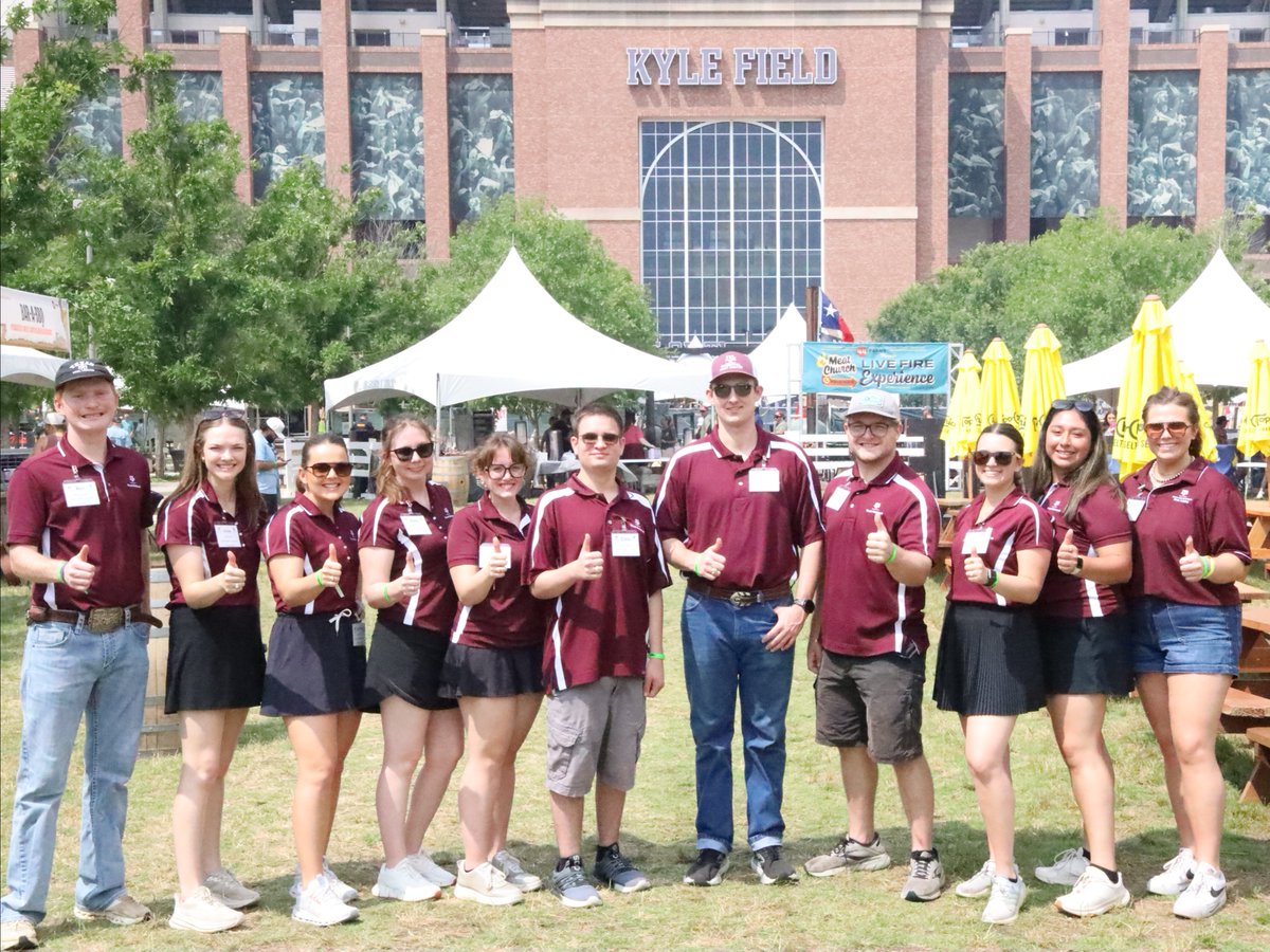tamuansc's tweet photo. Bringing the heat to Texas Troubadour Fest! 🔥🍖
Faculty and students from the Department of Animal Science showcased meat cuts and shared the science behind great BBQ at Texas Troubadour Fest this past weekend! #AggieBarbecue #MeatScience #TexasTroubadourFest #ANSCExcellence https://t.co/VjS6vAiqxw