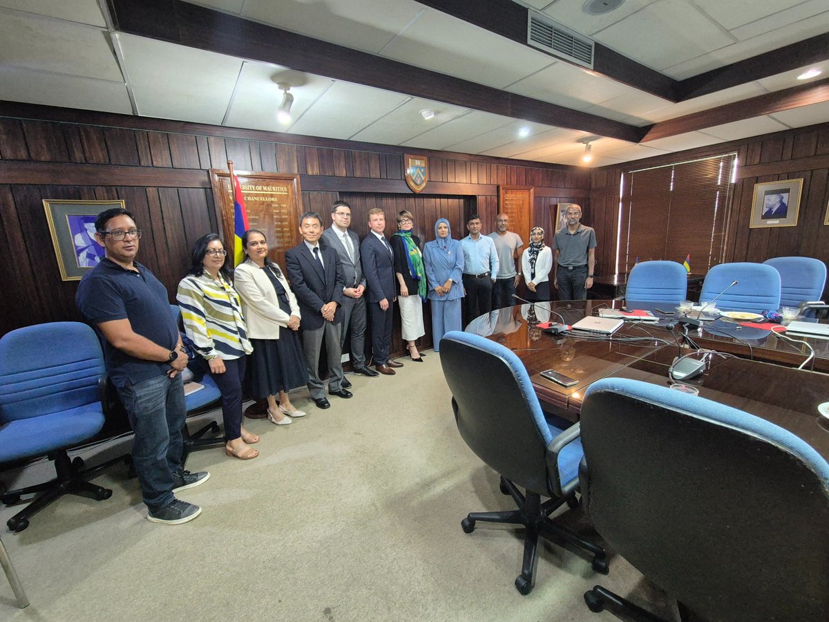 🇱🇻 <a href="/LatviaOECD/">Latvia in OECD and UNESCO / Latvija OECD un UNESCO</a> <a href="/TildeCom/">Tilde</a> <a href="/Lielvards/">Lielvārds</a> @ University of Mauritius 🇲🇺 discuss how technology can aid teaching and learning at tertiary level. Insightful discussions on the use of AI-based 💻 solutions for content creation and assessment.