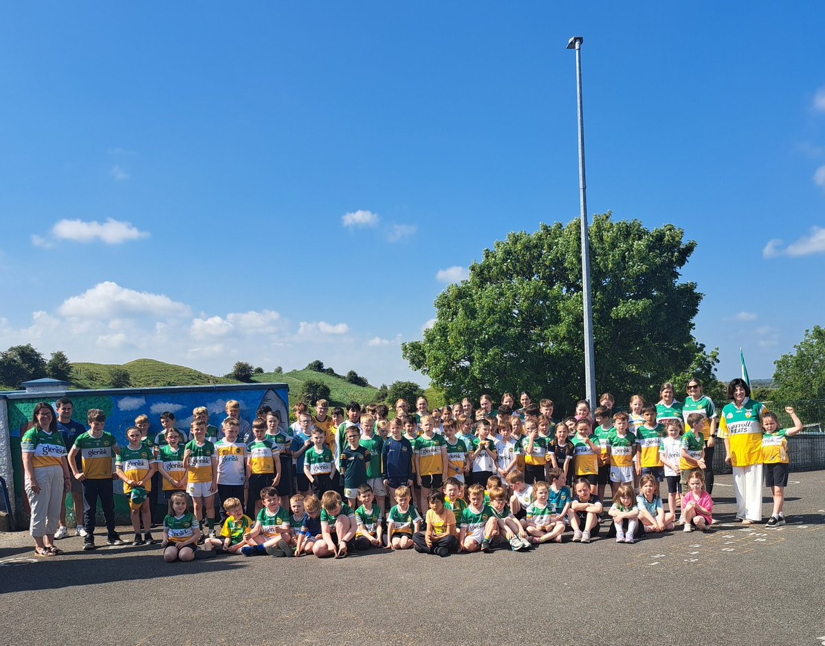 clonmacnoisns's tweet image. Best of luck to @Rogerryan06 and the Offaly minor footballers in the Leinster final. From staff and students in Clonmacnois NS. 🟢⚪️🟡
@Offaly_GAA @offalyschoolGAA @RachraGAA