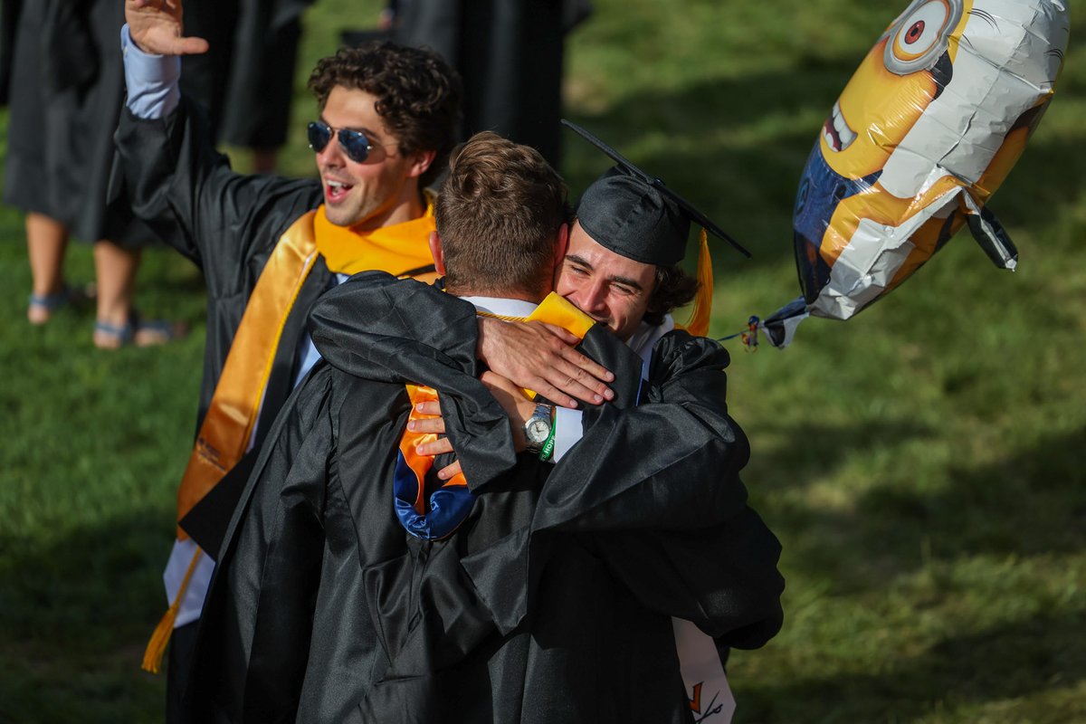 uvadatascience's tweet photo. A day we'll never forget!

#Grad #UVA #DataScience https://t.co/YYDsZWW76z