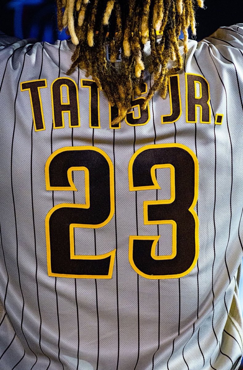 ¿Quieren FREEPICK CHAMPAGNE de mlb? Tengo una apuesta ganadora. Estoy más concentrado que nunca. Lo voy a soltar cuando vea que este tweet llegó a 600 likes, si no llegamos a la meta NO lo suelto. El casino llorará, créanme.