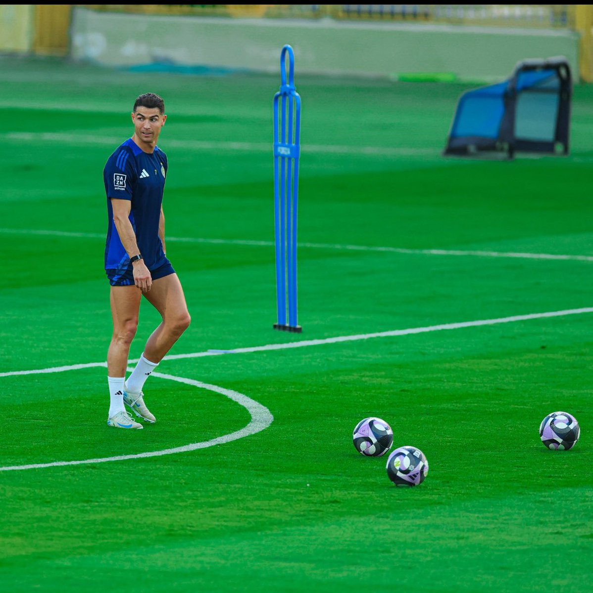 حاسـين فيكم 🫵🧢