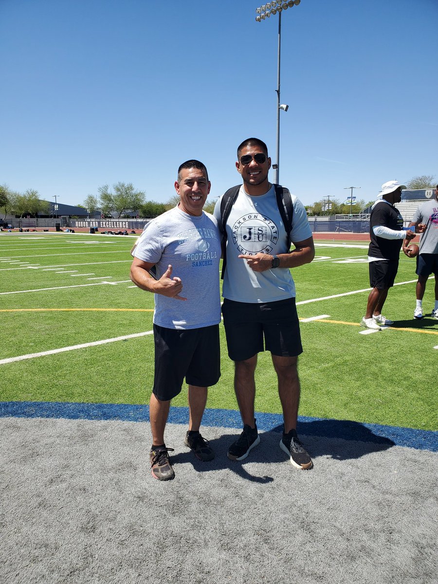 Coach Britt Sanchez (@coach_bsanchez) on Twitter photo Recruits if you don't follow him... do it now! <a href="/Coach_Magana/">Coach Mario Magana Jr.</a> A great coach to connect with from Jackson State. <a href="/gojsutigersfb/">Jackson State Football</a>
I appreciate you coach ➡️
Mis Carnales! 🤙🏽🌵🌴
<a href="/AZ_HBCUFBCAMP/">AZ HBCU FB CAMP</a>
<a href="/GilaRiverHawks/">Gila River Football</a> Recruits if you don't follow him... do it now! <a href="/Coach_Magana/">Coach Mario Magana Jr.</a> A great coach to connect with from Jackson State. <a href="/gojsutigersfb/">Jackson State Football</a>
I appreciate you coach ➡️
Mis Carnales! 🤙🏽🌵🌴
<a href="/AZ_HBCUFBCAMP/">AZ HBCU FB CAMP</a>
<a href="/GilaRiverHawks/">Gila River Football</a>