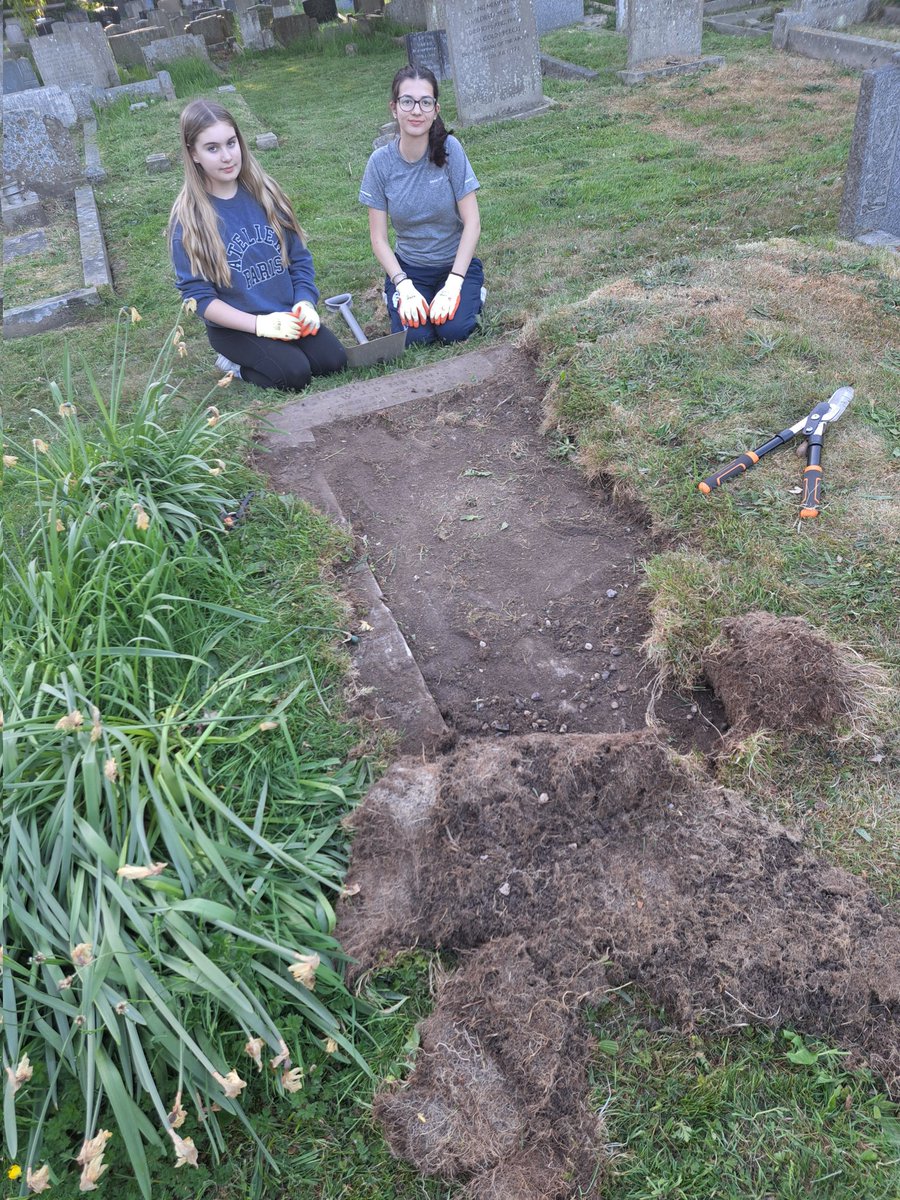 Tim Cashell (@cashelltim) on Twitter photo Another beautiful <a href="/ScarColl/">Scarborough College</a> Monday evening at St Laurence's Church, Scalby, working in our capacity as 'Grave Angels'. Two new recruits this week too. Another beautiful <a href="/ScarColl/">Scarborough College</a> Monday evening at St Laurence's Church, Scalby, working in our capacity as 'Grave Angels'. Two new recruits this week too.