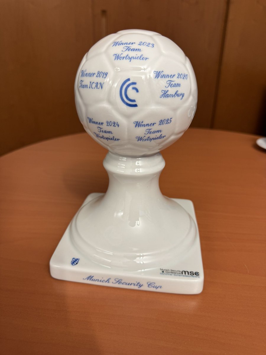 Metin Hakverdi 🇪🇺 (@metinhakverdi) on Twitter photo „Da ist das Ding!“ Heute mit der Post gekommen. #triple #BackToBackToBack #TEAMWortspieler 2023/24/25
<a href="/GordonRepinski/">Gordon Repinski</a> <a href="/MetinHakverdi/">Metin Hakverdi 🇪🇺</a> <a href="/MunSecConf/">Munich Security Conference</a> #MunichSecurityCup „Da ist das Ding!“ Heute mit der Post gekommen. #triple #BackToBackToBack #TEAMWortspieler 2023/24/25
<a href="/GordonRepinski/">Gordon Repinski</a> <a href="/MetinHakverdi/">Metin Hakverdi 🇪🇺</a> <a href="/MunSecConf/">Munich Security Conference</a> #MunichSecurityCup
