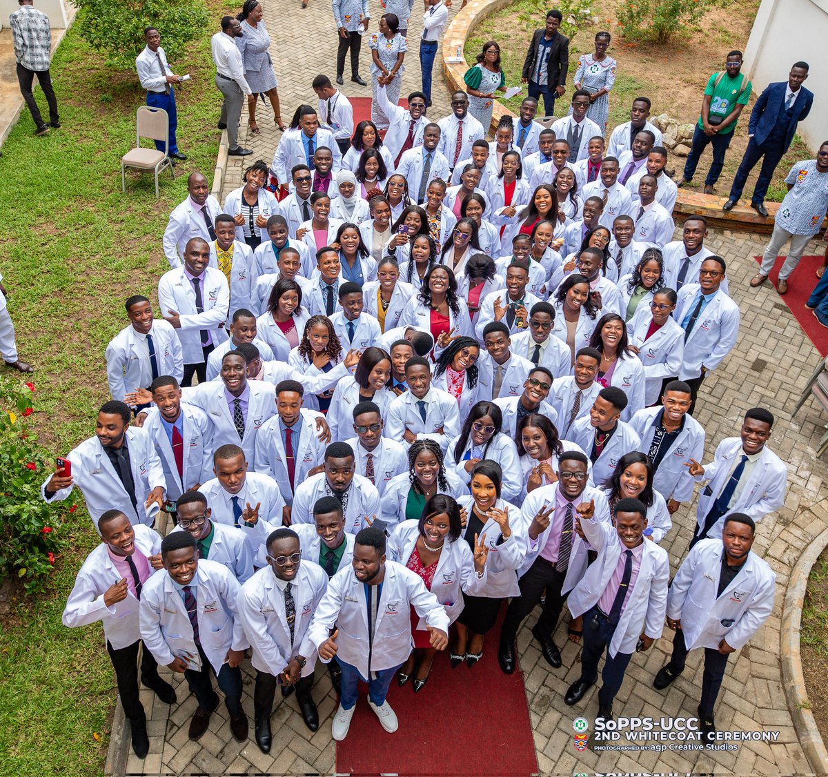 Rx_27UCC's tweet photo. This is how we were coated—not just with fabric, but with focus, friendship, and the fire to thrive. Rx_27 didn’t just wear the coat, we owned it.
#Rxonly
#WhiteCoatwave https://t.co/eQwTcXtPN6