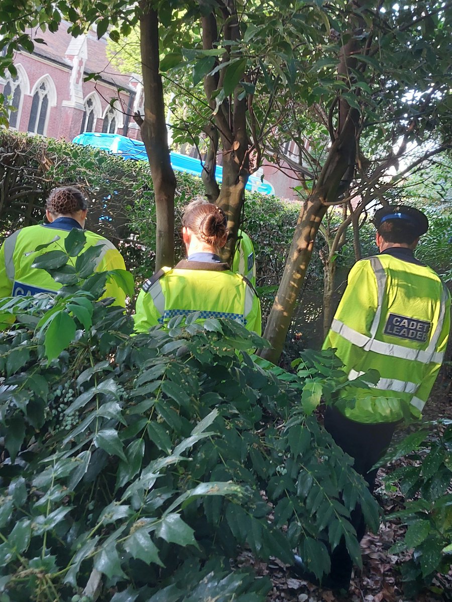 The Police Cadets have been out tonight in Victoria Park with Hayling Detect completing a knife sweep activity as part of Sceptre week #Sceptre #ViolentCrimeTaskforce #HaylingDetect #DonnaJonesPCC - PC PACK