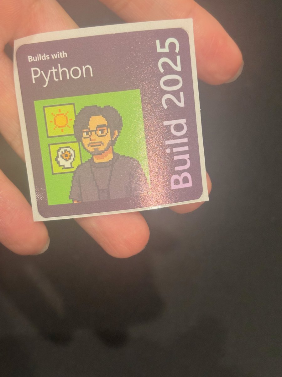 kawamoto_LINER's tweet image. My ステッカーを作ってくれた❗️😁
#MSBuild #MVPBuzz