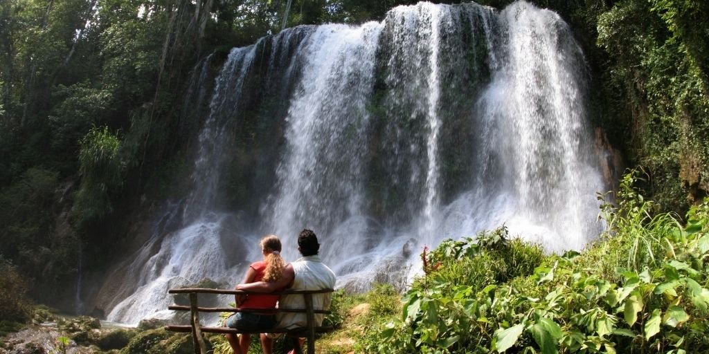 MinturCuba's tweet photo. 🌿 El Nicho, en el Parque Natural Topes de Collantes, es el destino perfecto para los amantes de la aventura.
Con su belleza natural y paisajes impresionantes es un lugar único.

#CubaUnica #ElNicho #NaturalezaCuba https://t.co/aztsBpnWx8