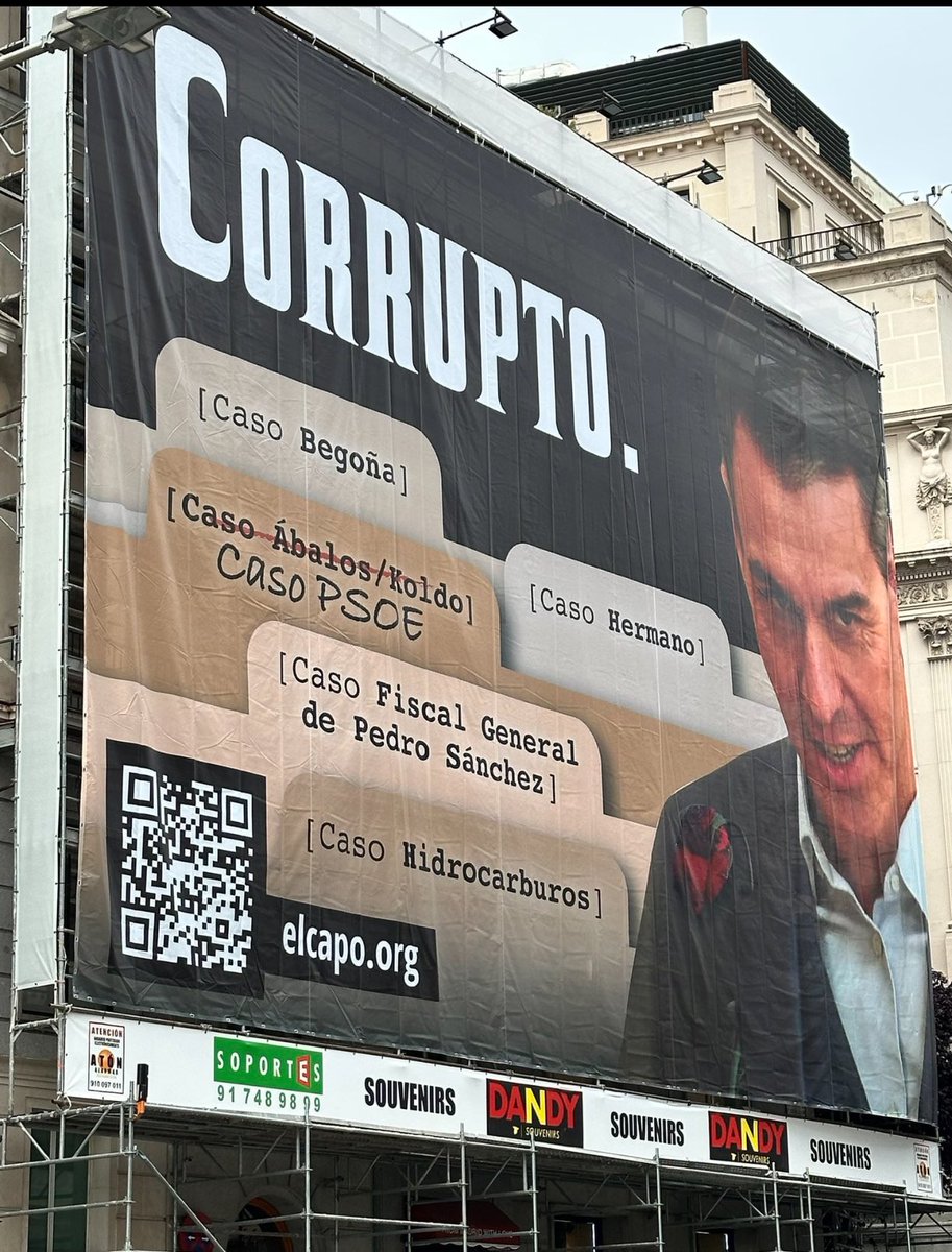 patriciardguezc's tweet photo. La lona de @hazteoir es lo más de lo más . Sois unos crack!!! Mi apoyo total

Hay que seguirlos en redes 💪 https://t.co/5tfrvvtMMO
