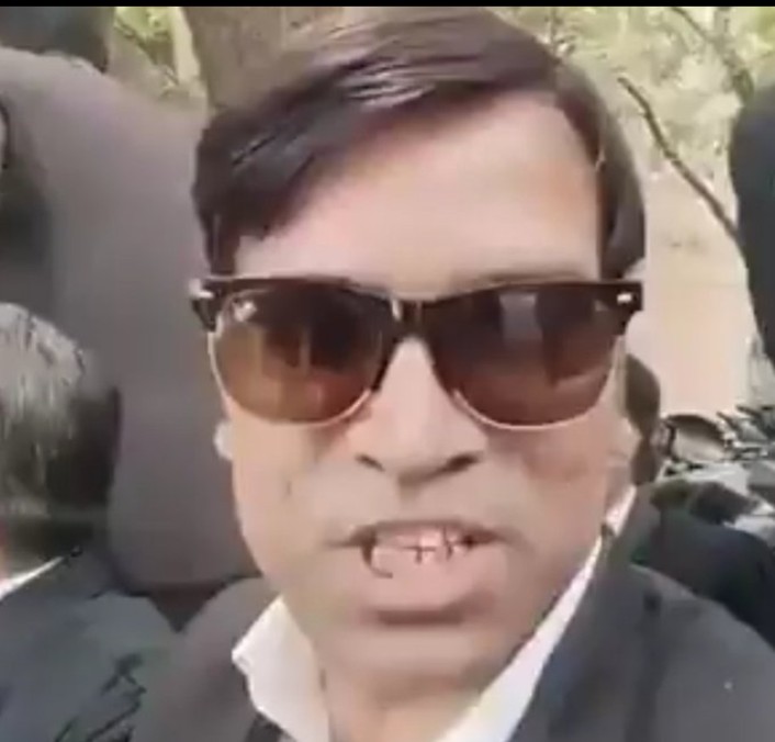 kumar_vikas_in's tweet photo. @tooknox_ @Manik_M_Jolly I'm not a spy sir and actually I don't know initially this person is retd. Major btw questions asked are really shit. https://t.co/c8Idt4QU4N