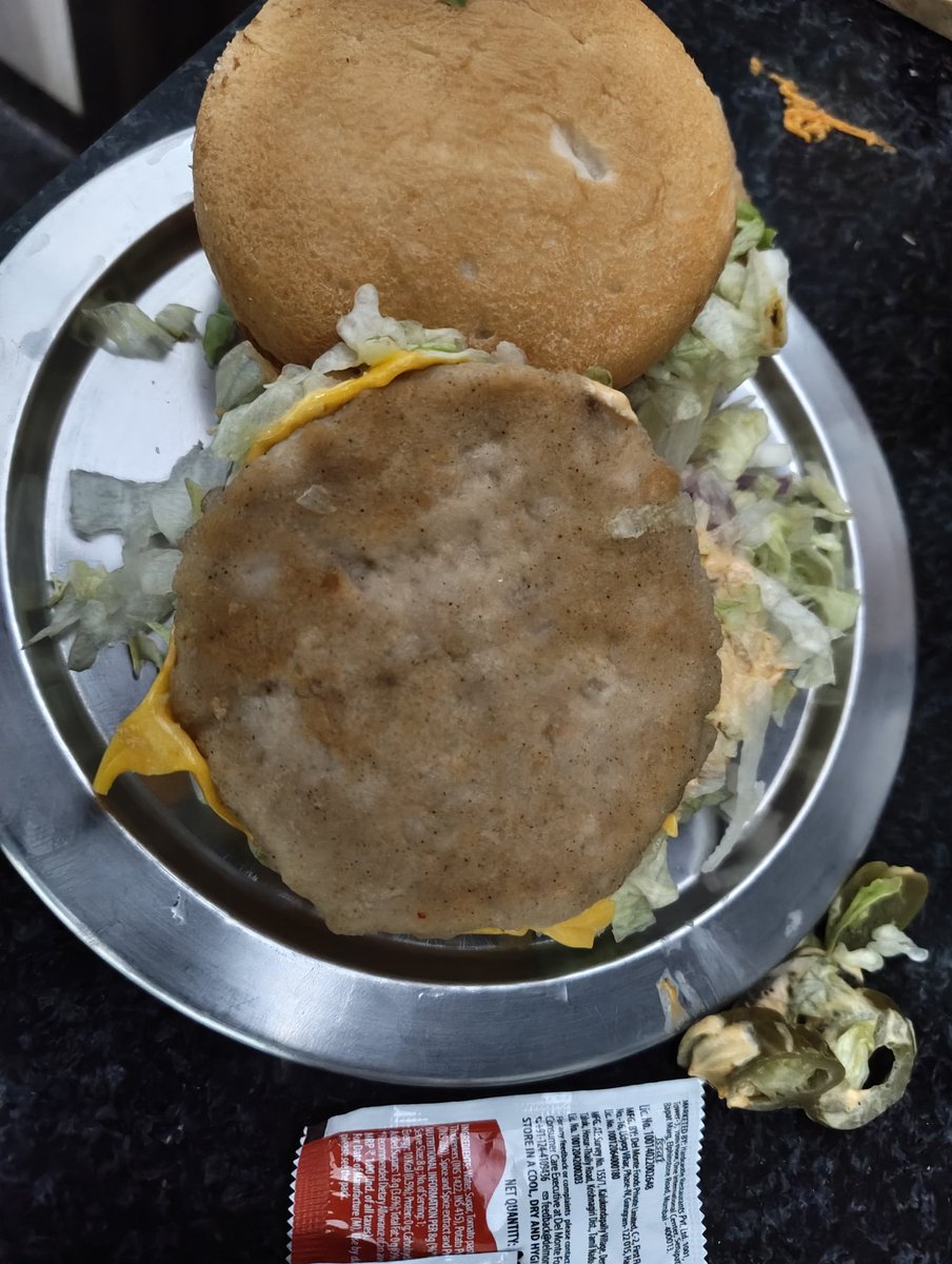 ganarendra's tweet photo. @mcdonaldsindia Hey my order : 6880587396 from Zomato of Mc Maharaja Chicken was not maharaja it wasn't even the Sepoy it was undercooked patties what a shame ! All your ambience, branding &amp; glitter in gutter, can't serve a burger cooked ! https://t.co/ZQvttFUQLt
