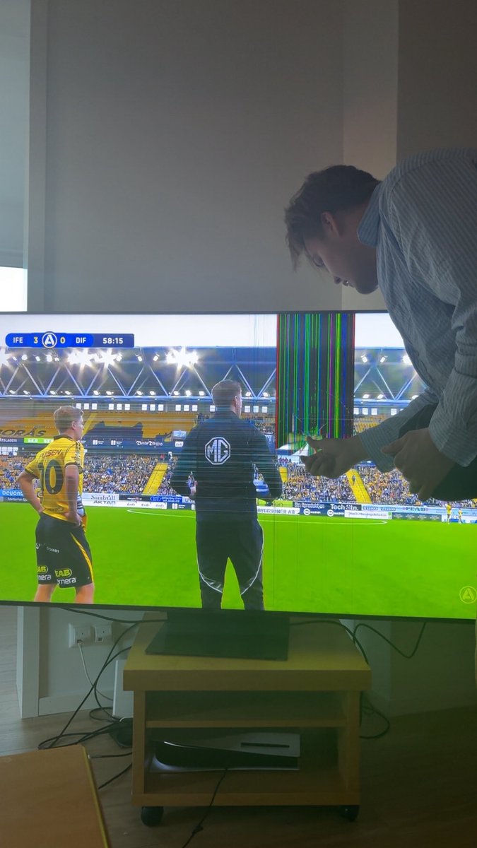 peder2004's tweet photo. Fan vad vi suger!!! #ife #dif #avgå #bosse #degefors https://t.co/rNOjdQqCcR
