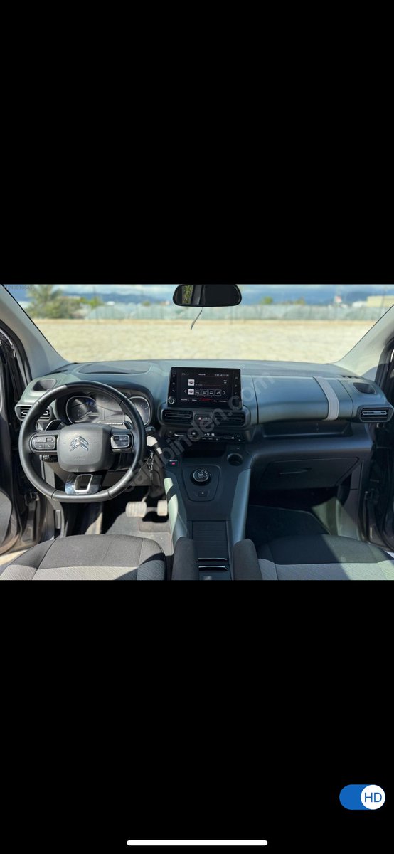 2 adet berlıngo shıne bold bırakıyorum bunların vıtes konsolları neden farklı aydınlatır mısınız beni ona göre tercih edeceğim 🚨 <a href="/Citroen/">Citroën</a>
