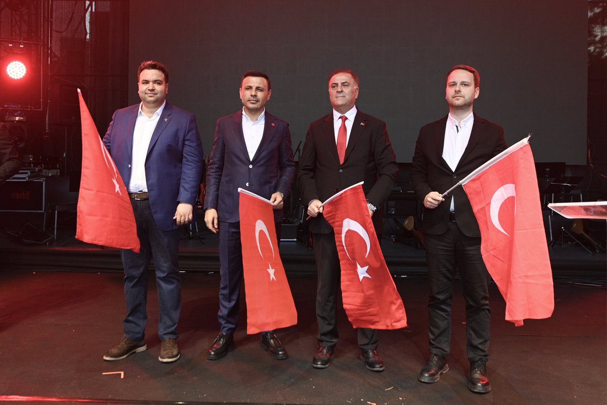 Kuva-yi Milliye ruhunu taşıyan Anadolu'nun gücüyle, 106 yıl önce atılan ilk adımın izinde Mustafa Kemal yürüyüşümüzü gerçekleştirdik.

Yaşasın Tam Bağımsız Türkiye! 🇹🇷