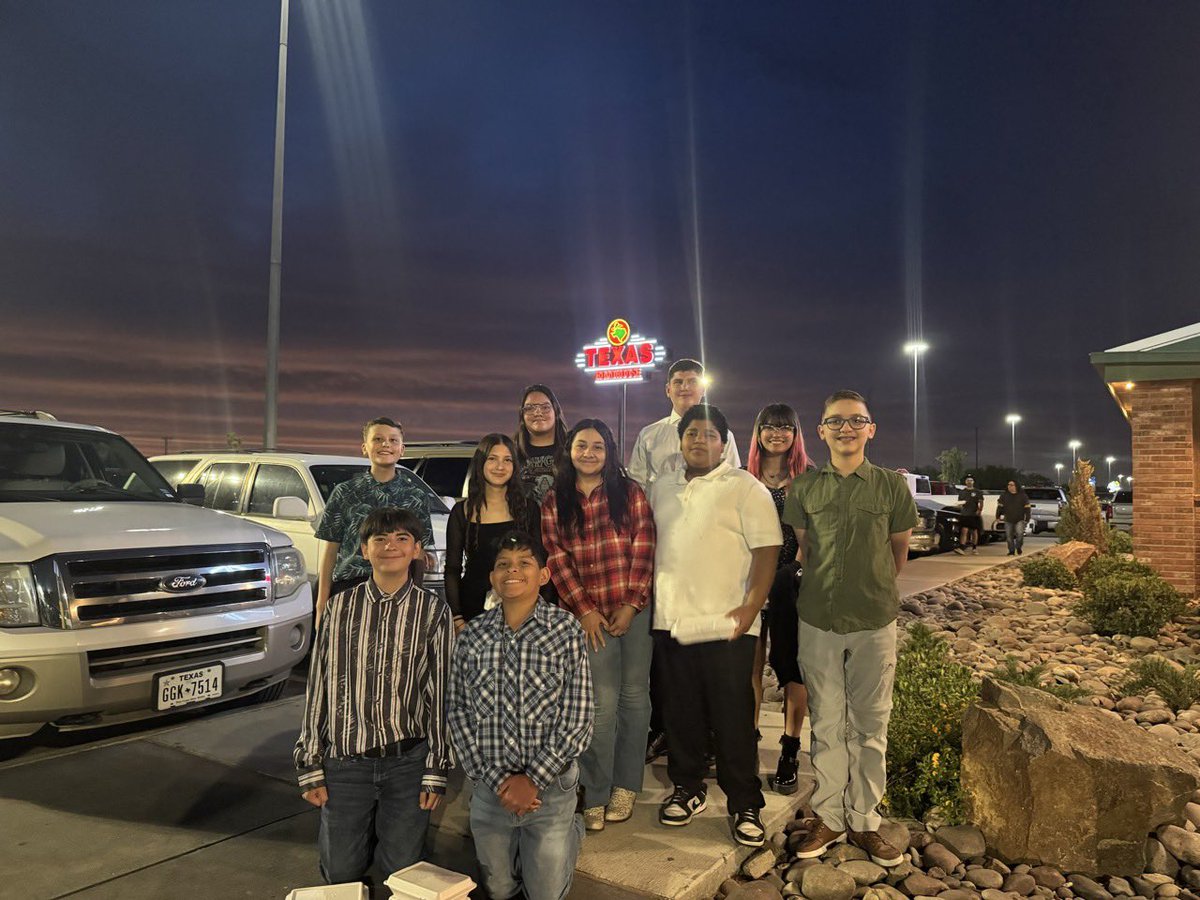 Montwood Middle Student Council (@montwood_stuco) on Twitter photo Thank you Texas Roadhouse for your hospitality as we celebrated our StuCo Officers for all their hard work & dedication this year! <a href="/CISElPaso/">Communities In Schools of El Paso</a> <a href="/Montwood_MS/">Dr. Melissa (Martinez) Saenz</a> Thank you Texas Roadhouse for your hospitality as we celebrated our StuCo Officers for all their hard work & dedication this year! <a href="/CISElPaso/">Communities In Schools of El Paso</a> <a href="/Montwood_MS/">Dr. Melissa (Martinez) Saenz</a>