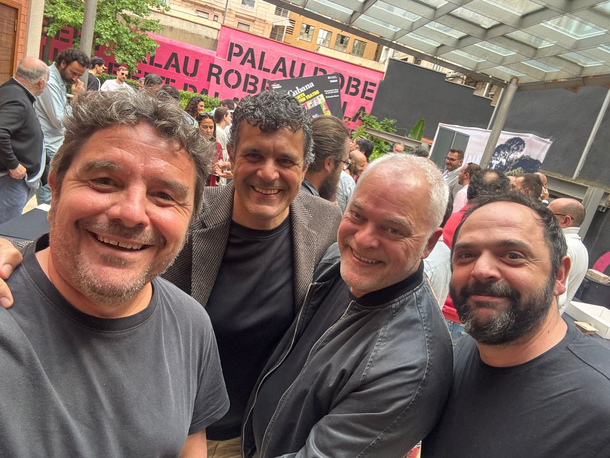 En Gramona  muy pronto la liamos.
<a href="/JacasJordi/">Jordi Jacas Ballesta</a> @xavierpellicer @Lluisprats <a href="/RocGramona/">Roc Gramona i Simó</a>