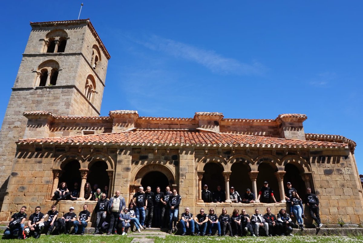 Fin de semana muy motero y muy salesiano. Este fin de semana, 16, 17 y 18 de mayo como evento previo a las fiestas de María Auxiliadora, nos encontramos 39 moteros salesianos, el V Encuentro Motero Salesiano (alumnos, antiguos alumnos, padres, profesores, amigos)
