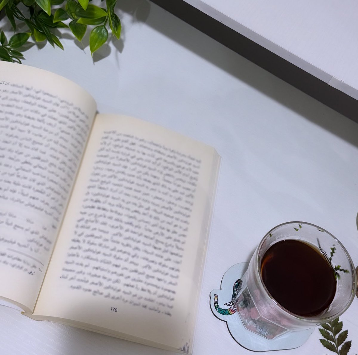 إنَّكُم سُعداء ولكِن لا تدرون؛ سُعداء إن عرفتمْ قدرَ النِّعَم التّي تستمتعون بِها، سُعداء إن عرفتُم نُفُوسكُم وانتفَعتُم بالمخزون من قواها،سُعداء إن طلبتم السَّعادة مِن أنفُسكُم لا مِمّا حولكم.
- علي الطنطاوي.