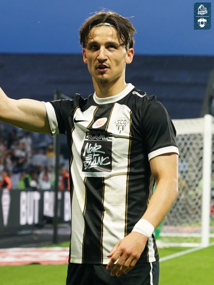 Le parcours 𝗨𝗟𝗧𝗥𝗔 𝗜𝗡𝗦𝗣𝗜𝗥𝗔𝗡𝗧 d'Estéban Lepaul (25 ans), ça force le respect ! 👏👏

"Je suis formé à l'OL. 𝗝𝗲 𝗻𝗲 𝘀𝘂𝗶𝘀 𝗽𝗮𝘀 𝗰𝗼𝗻𝘀𝗲𝗿𝘃𝗲́ 𝗲𝗻 𝟮𝟬𝟮𝟬, année du Covid. Et après ça, c'est un peu le flou. 𝗝𝗲 𝘀𝘂𝗶𝘀 𝗮𝘂 𝗺𝗶𝗹𝗶𝗲𝘂 𝗱𝗲 𝗹𝗮 𝗺𝗲𝗿