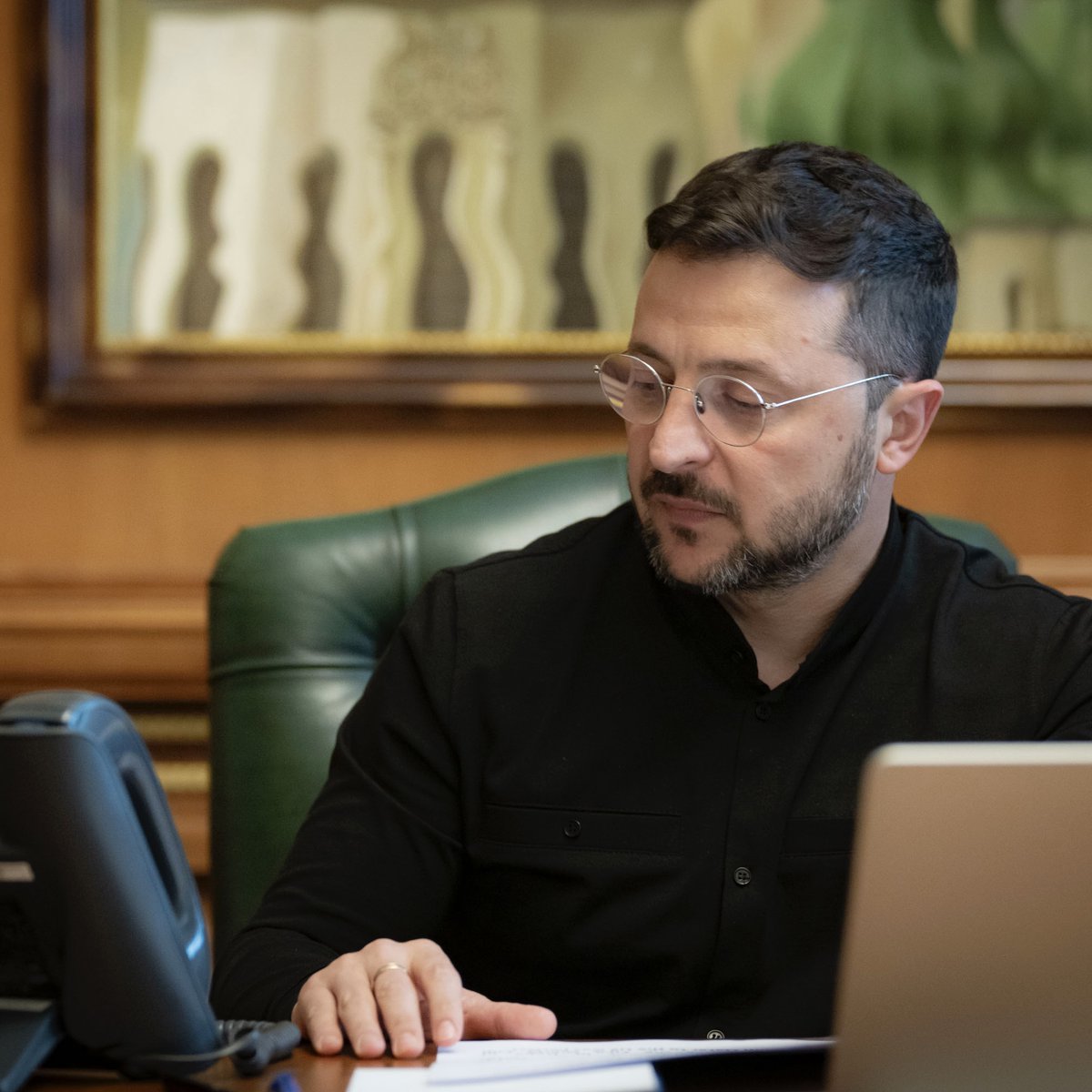 Volodymyr Zelenskyy / Володимир Зеленський (@zelenskyyua) on Twitter photo I spoke with <a href="/POTUS/">President Donald J. Trump</a> twice today. First, we had a one-on-one call before his conversation with the head of Russia, and later we spoke together with President Trump and European leaders President <a href="/EmmanuelMacron/">Emmanuel Macron</a>, Prime Minister <a href="/GiorgiaMeloni/">Giorgia Meloni</a>, Federal Chancellor <a href="/bundeskanzler/">Bundeskanzler Friedrich Merz</a>, I spoke with <a href="/POTUS/">President Donald J. Trump</a> twice today. First, we had a one-on-one call before his conversation with the head of Russia, and later we spoke together with President Trump and European leaders President <a href="/EmmanuelMacron/">Emmanuel Macron</a>, Prime Minister <a href="/GiorgiaMeloni/">Giorgia Meloni</a>, Federal Chancellor <a href="/bundeskanzler/">Bundeskanzler Friedrich Merz</a>,
