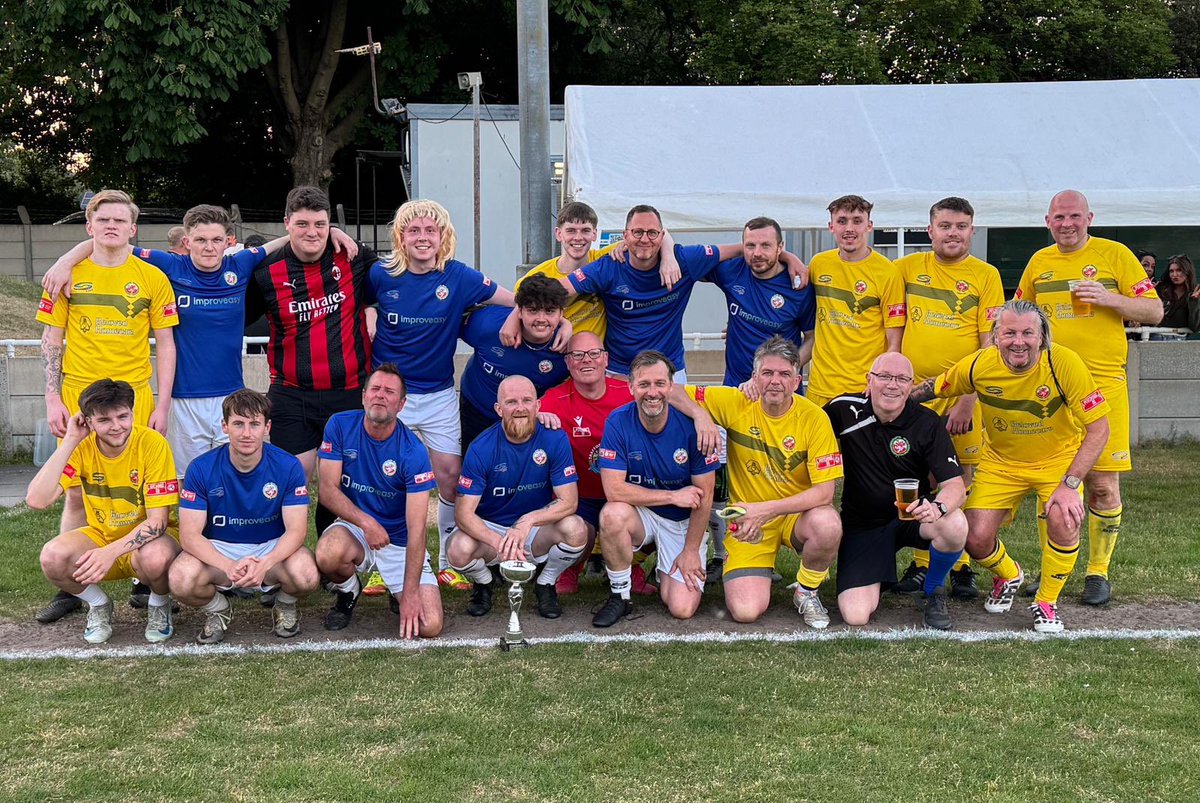 It’s good to have a thrash about on the grass every once in a while…… 💛💙
